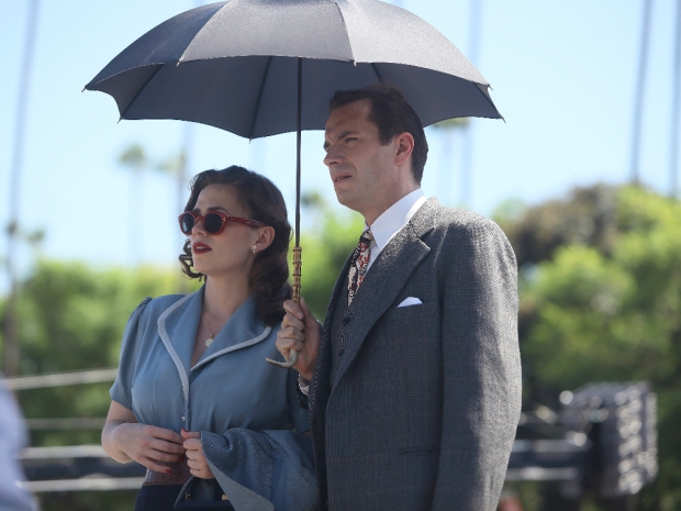 MARVEL'S AGENT CARTER - "The Lady in the Lake" - In the season premiere episode, "The Lady in the Lake," Peggy moves to the City of Angels to help Chief Daniel Sousa at the West Coast Strategic Scientific Reserve (SSR) investigate a bizarre homicide involving an alleged killer and Isodyne Energy, and reunites with some familiar faces. "Marvel's Agent Carter" returns for a second season of adventure and intrigue, starring Hayley Atwell in the titular role of the unstoppable agent for the SSR (Strategic Scientific Reserve), TUESDAY, JANUARY 19 (9:00-10:00 p.m. EST) on the ABC Television Network. (ABC/Patrick Wymore) HAYLEY ATWELL, JAMES D'ARCY